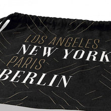 Laden Sie das Bild in den Galerie-Viewer, GNTM Turnbeutel - schwarz/gold